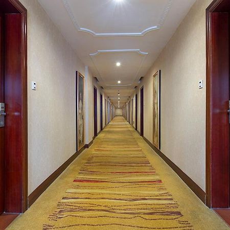 Vienna Hotel Shenzhen Shangjin Center エクステリア 写真